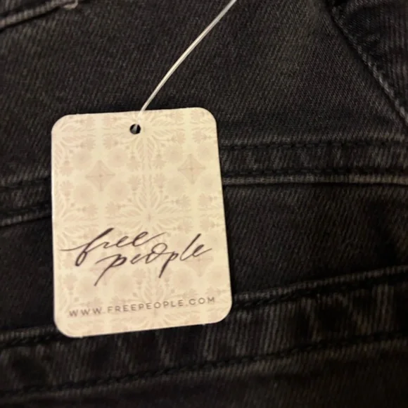 Free People We the Free Palmer Cuffed Jeans in Outer Space (Black) Size 29. NWT - Picture 10 of 12